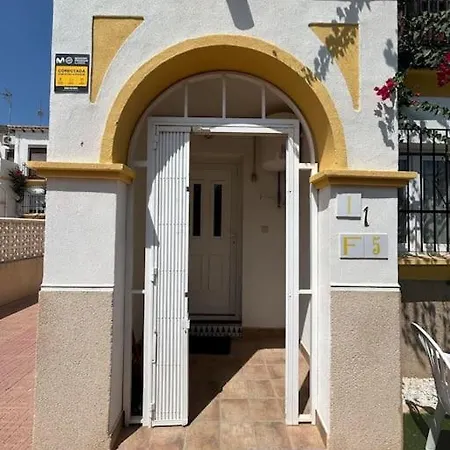 In Villamartin Villacosta